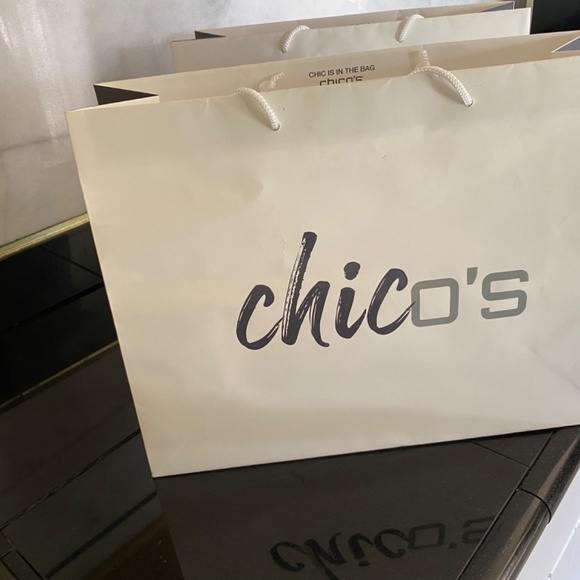 Chico’s - Picture 12 of 15